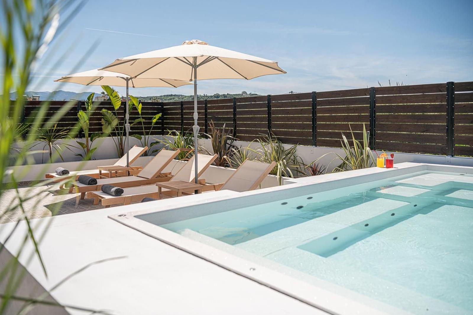 Sol Luxury Apartment - Close To The Beach With A Private Mini Pool Chania  Exteriör bild
