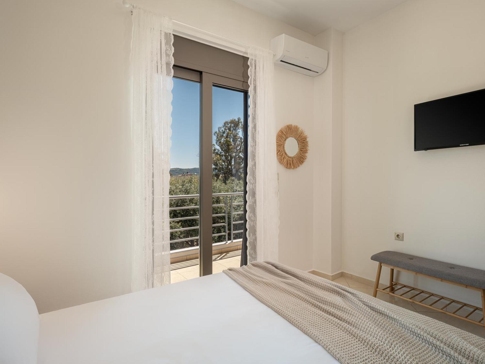 Sol Luxury Apartment - Close To The Beach With A Private Mini Pool Chania  Exteriör bild