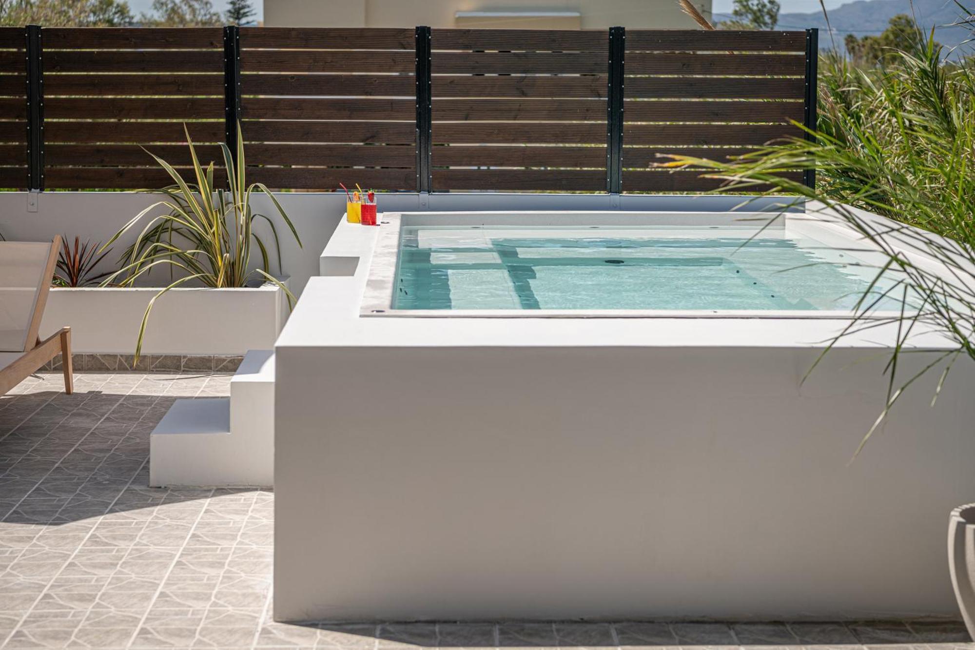 Sol Luxury Apartment - Close To The Beach With A Private Mini Pool Chania  Exteriör bild